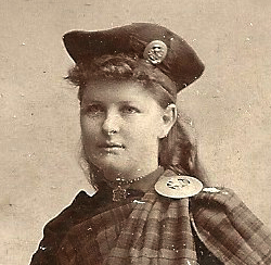 Photo of photos/Ellen Flora McLennan 1873-1903 portrait
